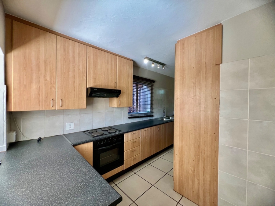 To Let 3 Bedroom Property for Rent in Faerie Glen Gauteng
