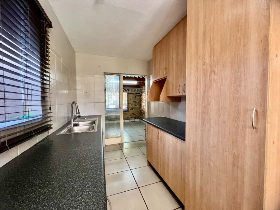 To Let 3 Bedroom Property for Rent in Faerie Glen Gauteng