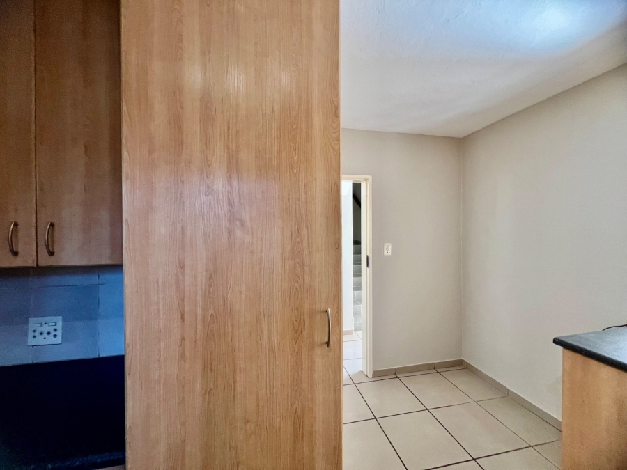 To Let 3 Bedroom Property for Rent in Faerie Glen Gauteng