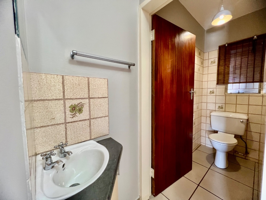 To Let 3 Bedroom Property for Rent in Faerie Glen Gauteng