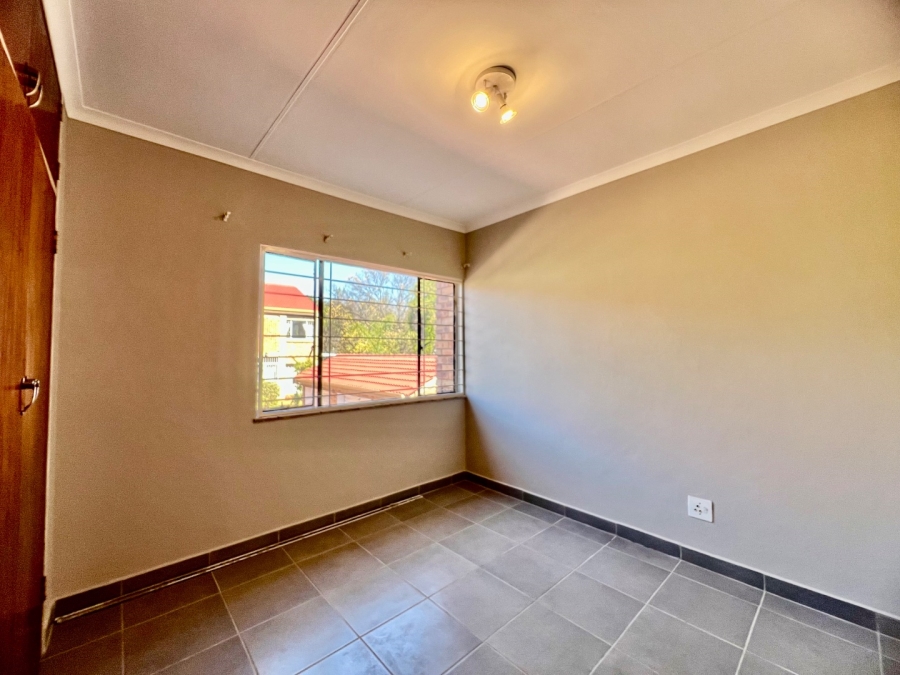 To Let 3 Bedroom Property for Rent in Faerie Glen Gauteng