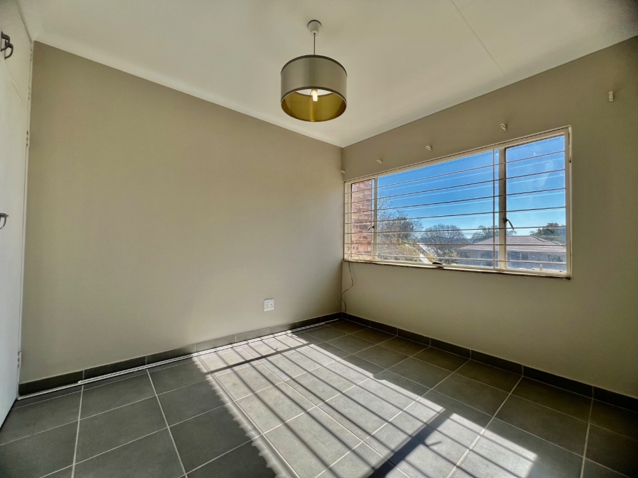 To Let 3 Bedroom Property for Rent in Faerie Glen Gauteng