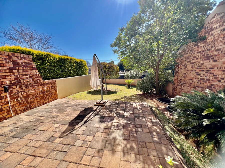 To Let 3 Bedroom Property for Rent in Faerie Glen Gauteng