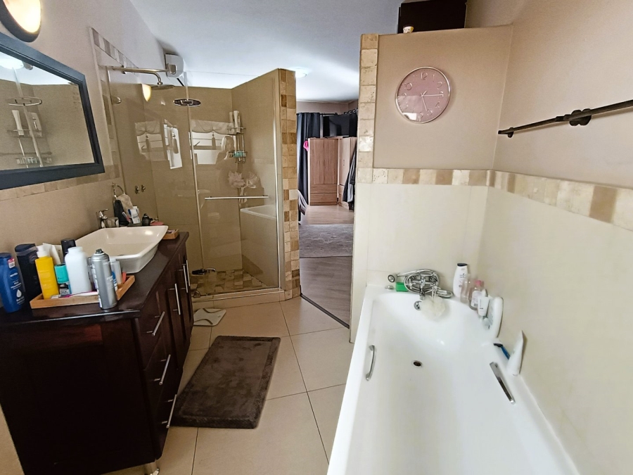 3 Bedroom Property for Sale in Clubview Gauteng