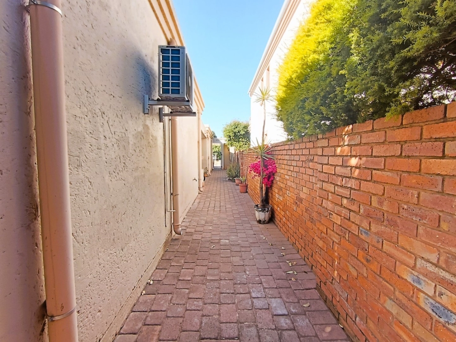 3 Bedroom Property for Sale in Clubview Gauteng