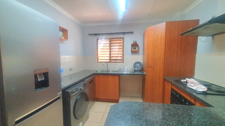 2 Bedroom Property for Sale in Amberfield Gauteng
