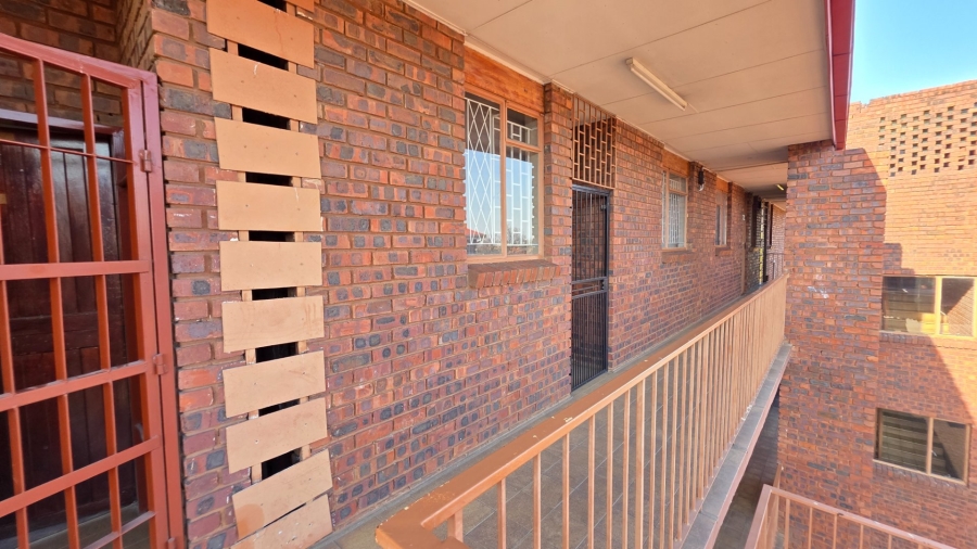 To Let 2 Bedroom Property for Rent in Erasmia Gauteng