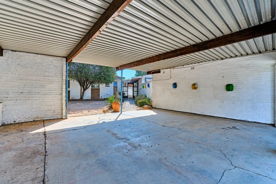 3 Bedroom Property for Sale in Bordeaux Gauteng
