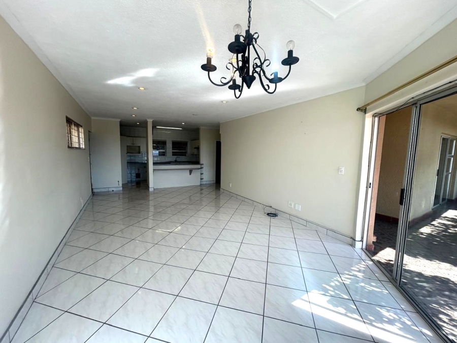 3 Bedroom Property for Sale in Constantia Kloof Gauteng