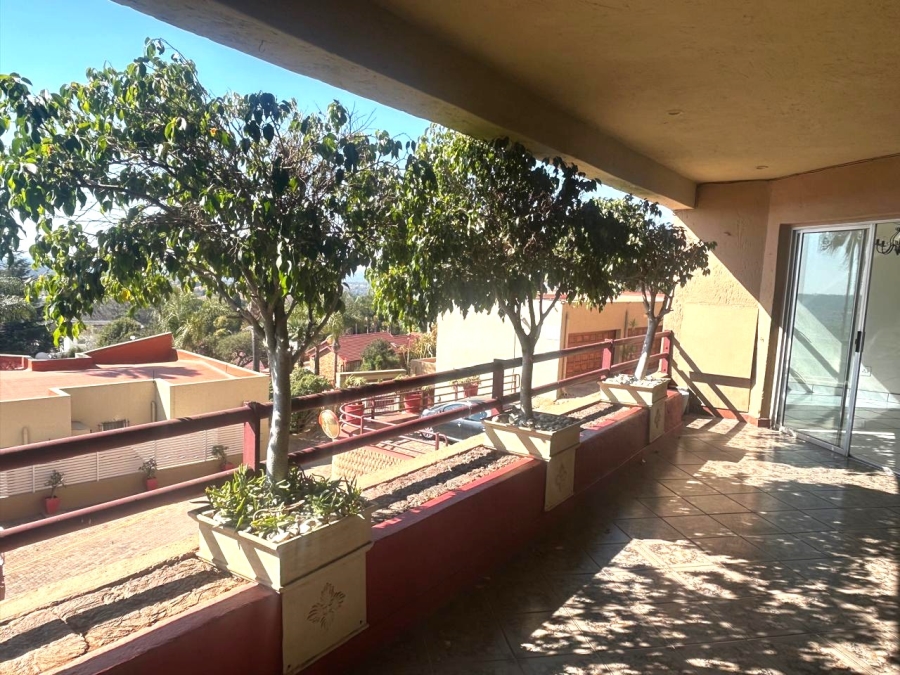 3 Bedroom Property for Sale in Constantia Kloof Gauteng