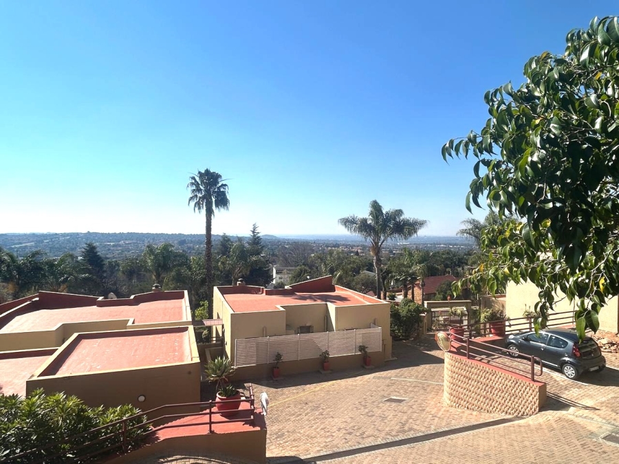 3 Bedroom Property for Sale in Constantia Kloof Gauteng