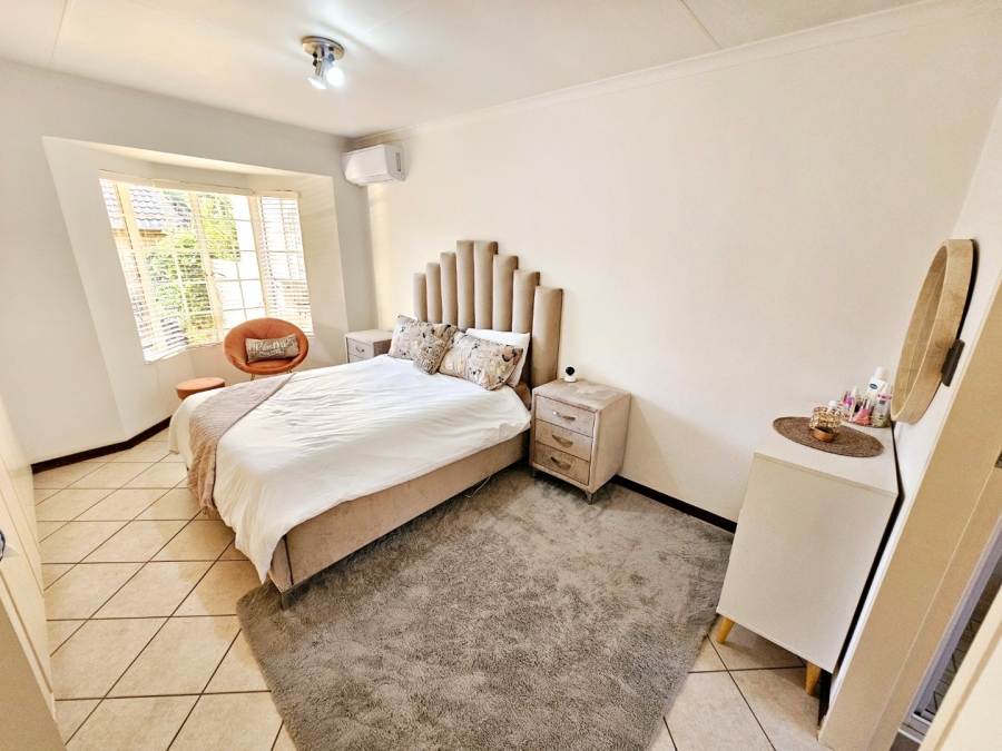 2 Bedroom Property for Sale in Monavoni Gauteng