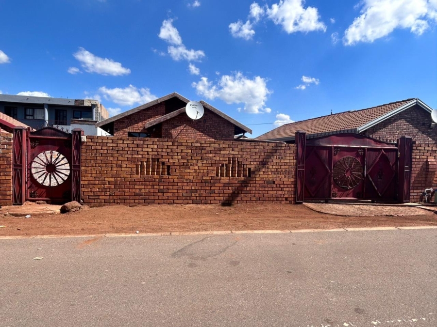 3 Bedroom Property for Sale in Soshanguve UU Gauteng