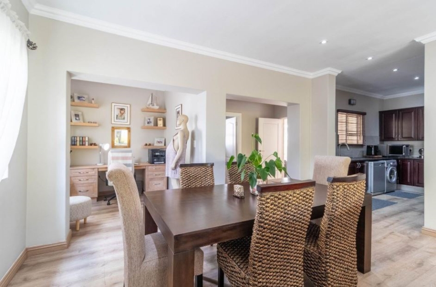 2 Bedroom Property for Sale in Greenstone Hill Gauteng