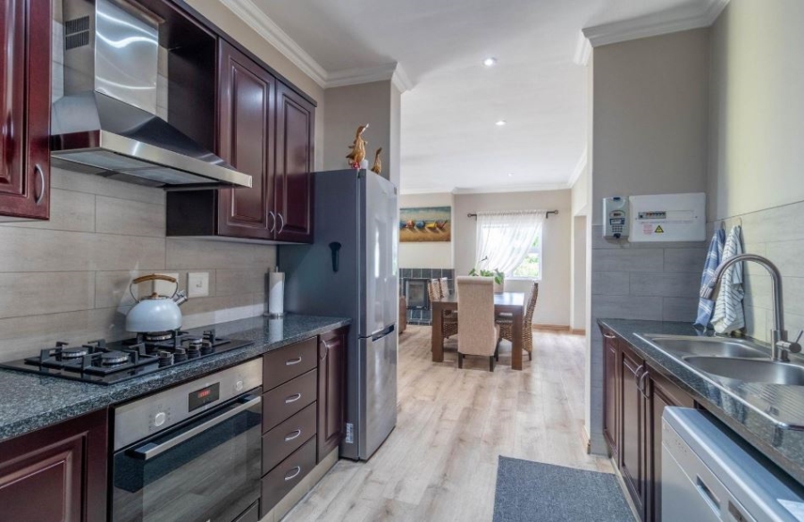 2 Bedroom Property for Sale in Greenstone Hill Gauteng