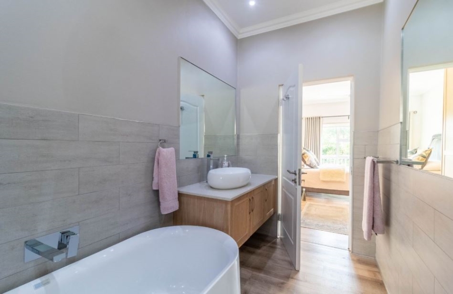 2 Bedroom Property for Sale in Greenstone Hill Gauteng