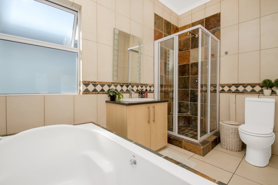 4 Bedroom Property for Sale in Ferndale Gauteng