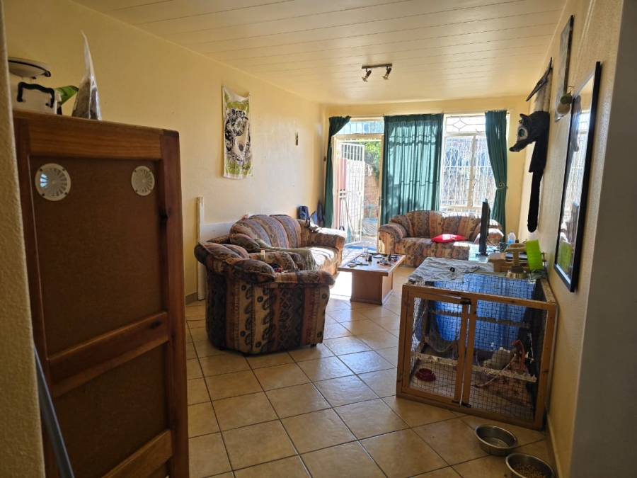 2 Bedroom Property for Sale in Ravensklip Gauteng