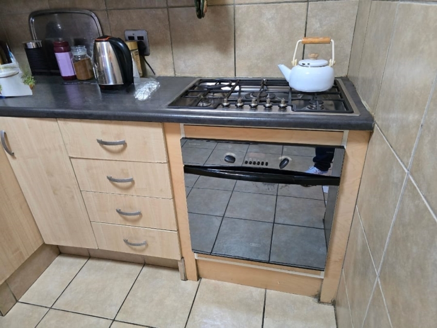 2 Bedroom Property for Sale in Ravensklip Gauteng