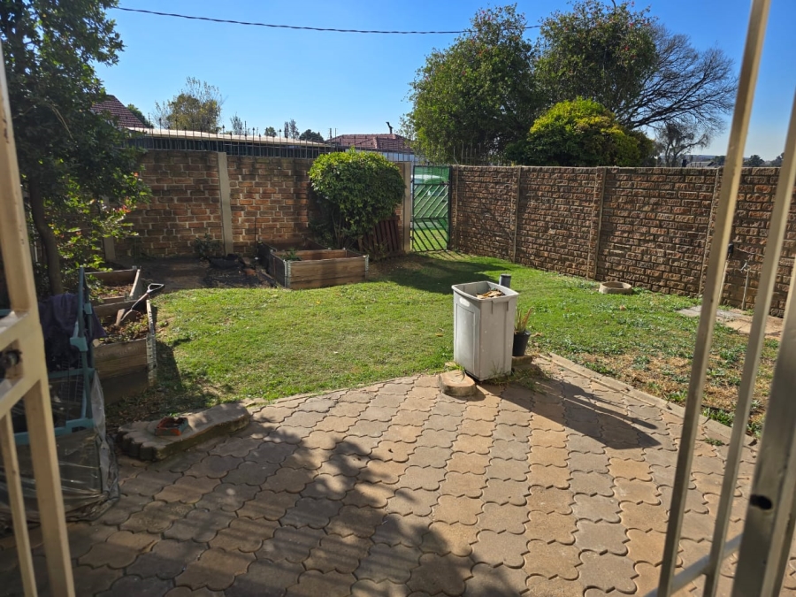 2 Bedroom Property for Sale in Ravensklip Gauteng
