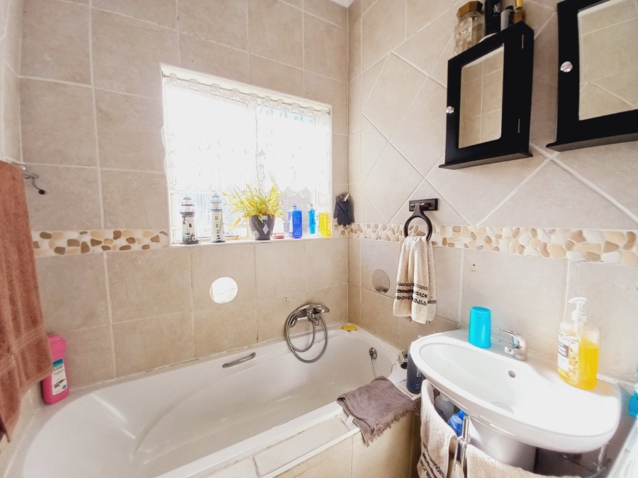 3 Bedroom Property for Sale in Homestead Gauteng