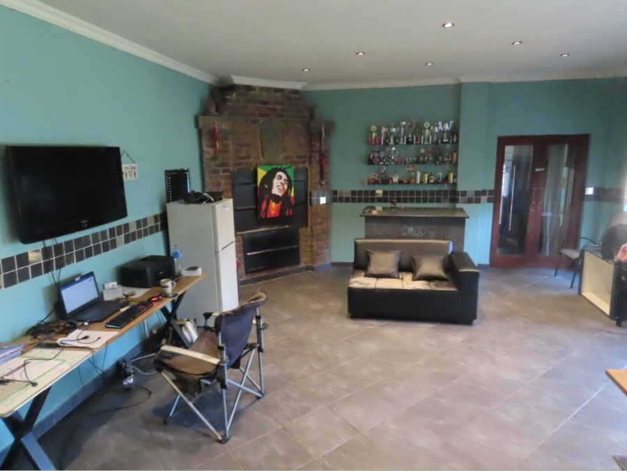 3 Bedroom Property for Sale in Dawnview Gauteng