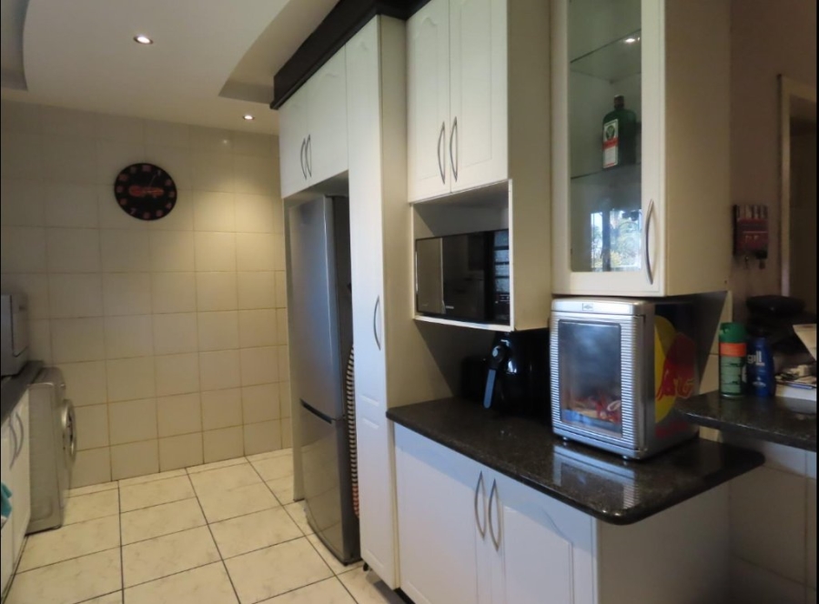 3 Bedroom Property for Sale in Dawnview Gauteng