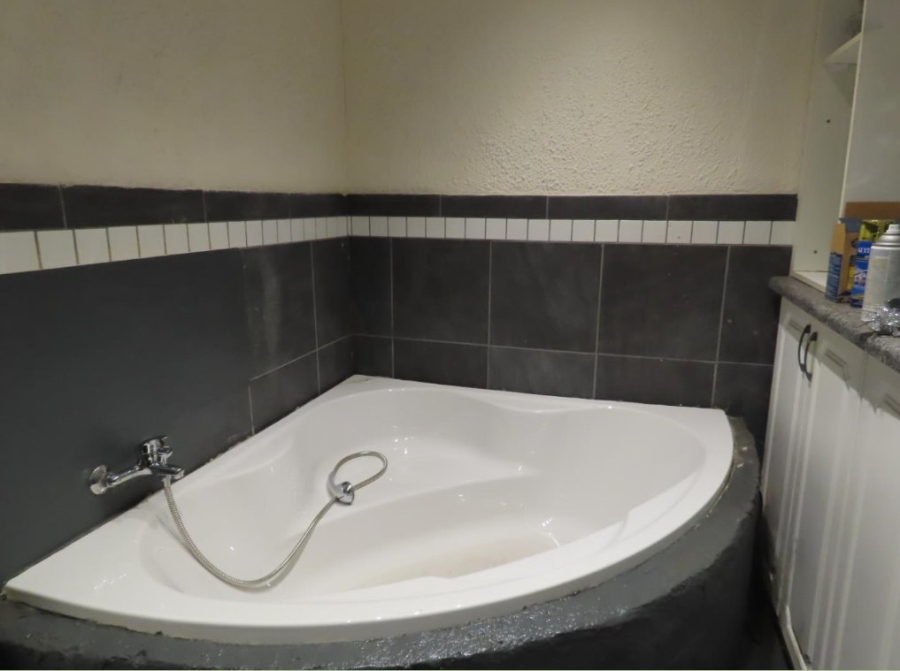 3 Bedroom Property for Sale in Dawnview Gauteng