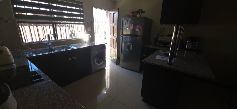 3 Bedroom Property for Sale in Brackendowns Gauteng