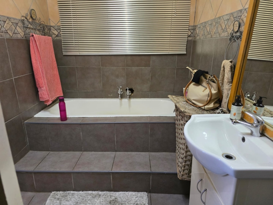 4 Bedroom Property for Sale in Witfield Gauteng