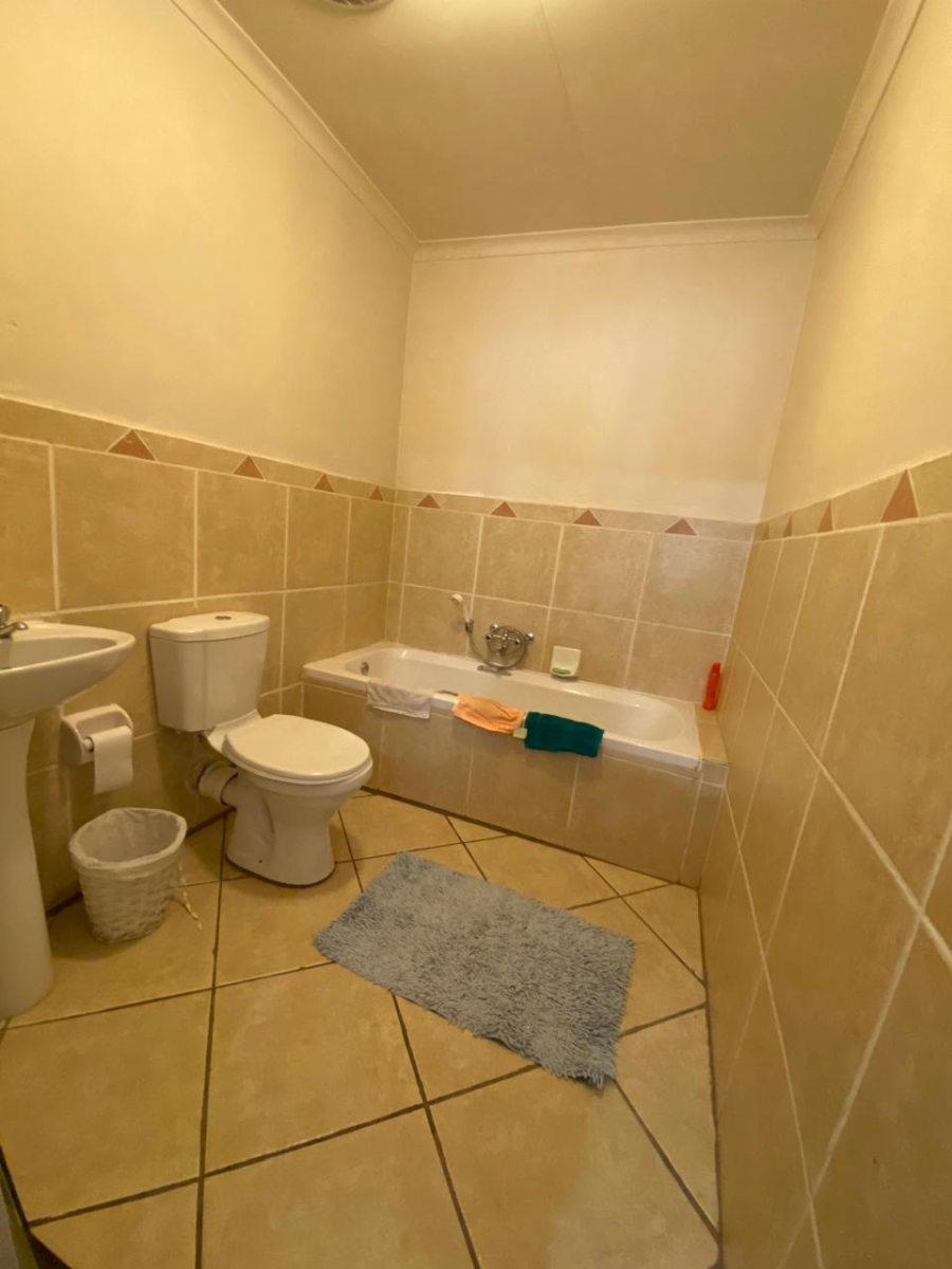 2 Bedroom Property for Sale in Illiondale Gauteng