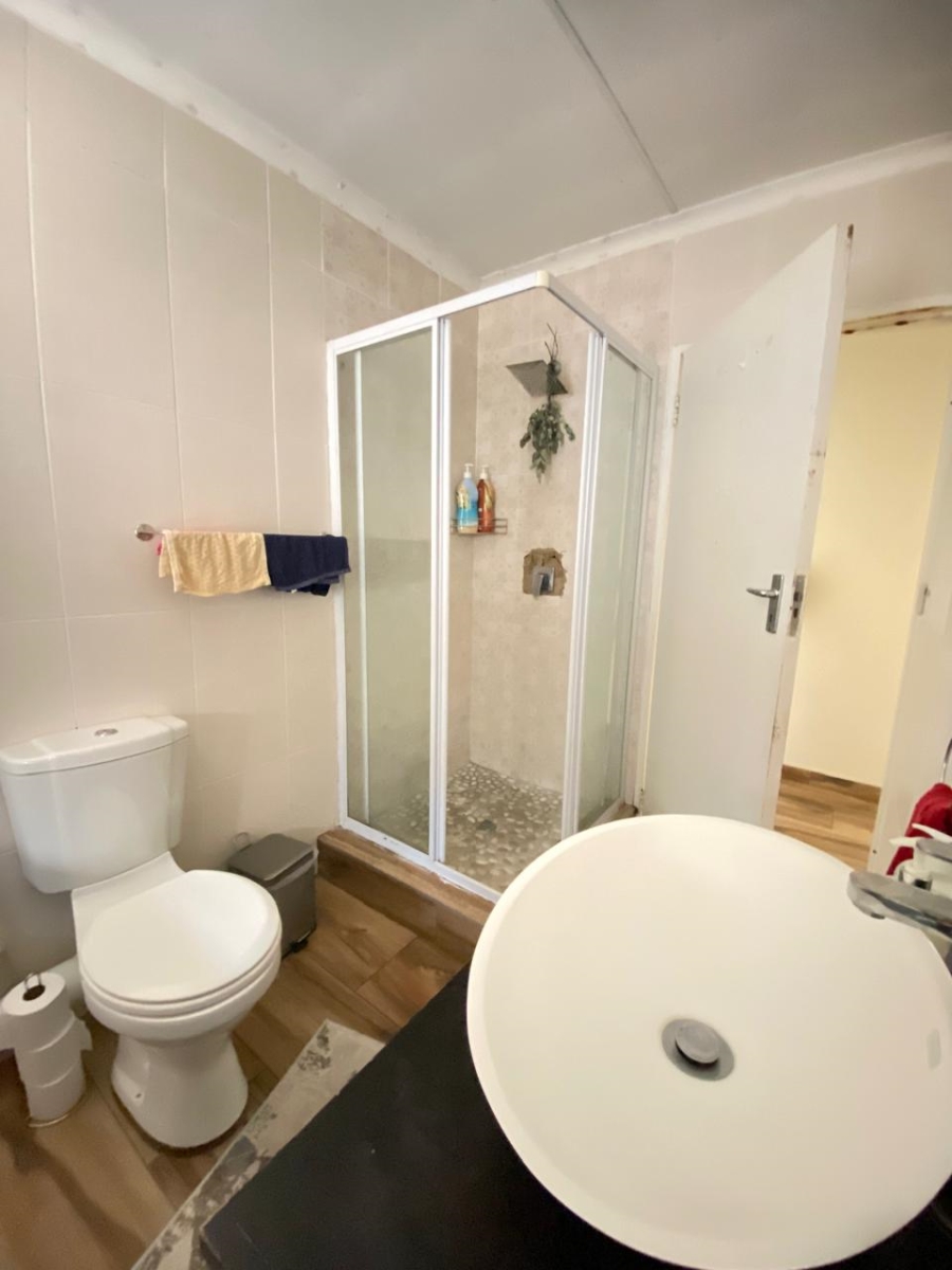 2 Bedroom Property for Sale in Illiondale Gauteng