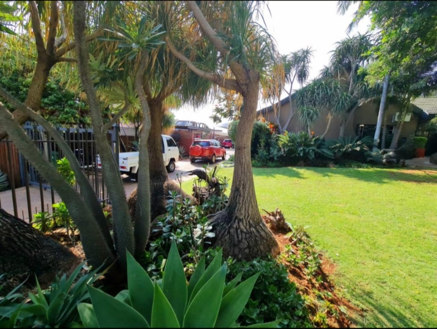5 Bedroom Property for Sale in Wonderboom Gauteng