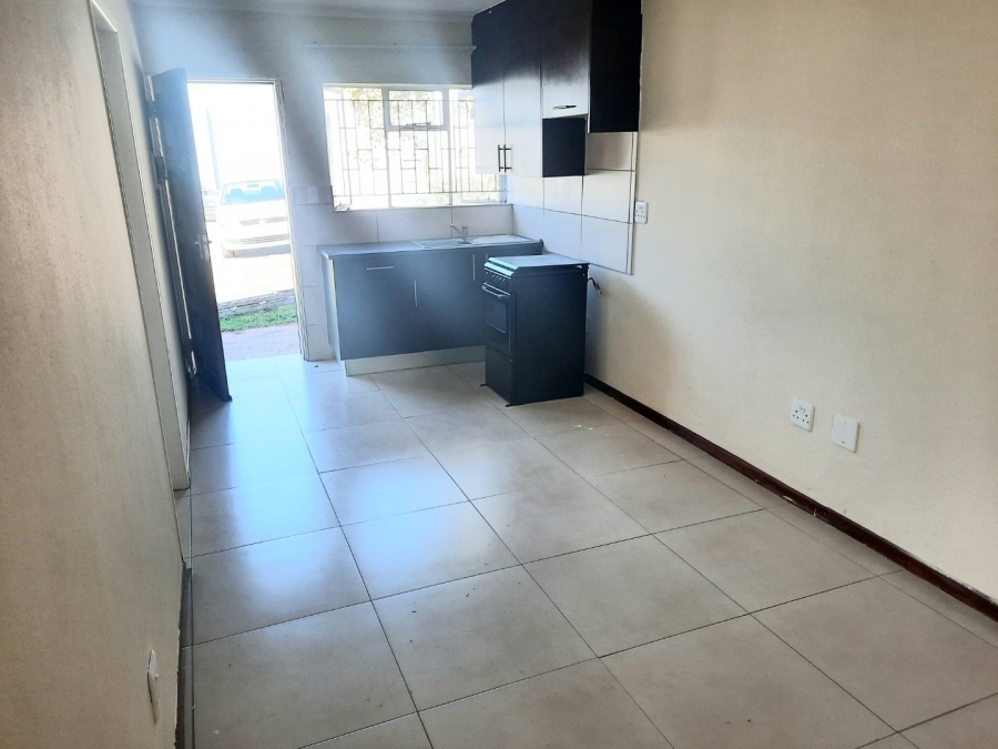 To Let 2 Bedroom Property for Rent in Kensington B Gauteng