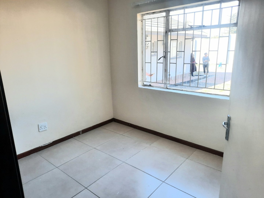To Let 2 Bedroom Property for Rent in Kensington B Gauteng