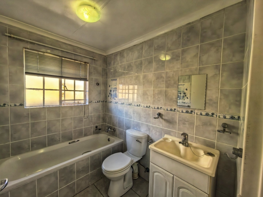 To Let 4 Bedroom Property for Rent in Eveleigh Gauteng