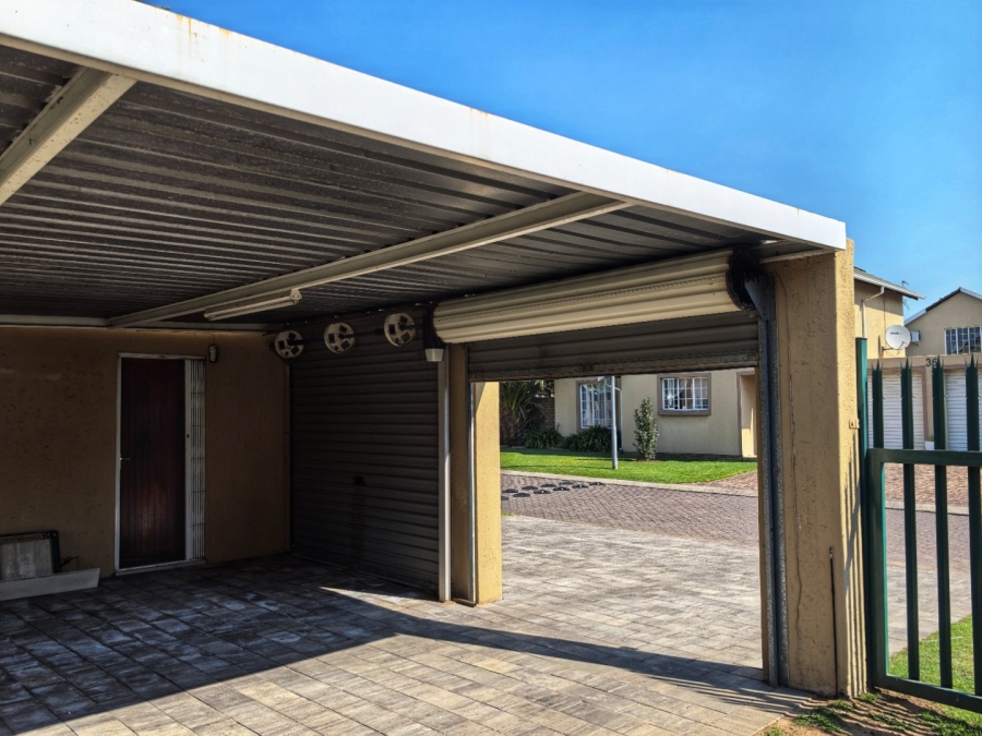 To Let 4 Bedroom Property for Rent in Eveleigh Gauteng
