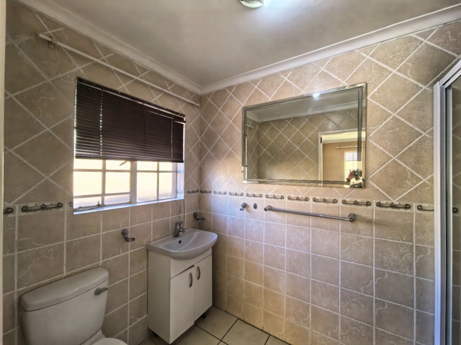 To Let 4 Bedroom Property for Rent in Eveleigh Gauteng