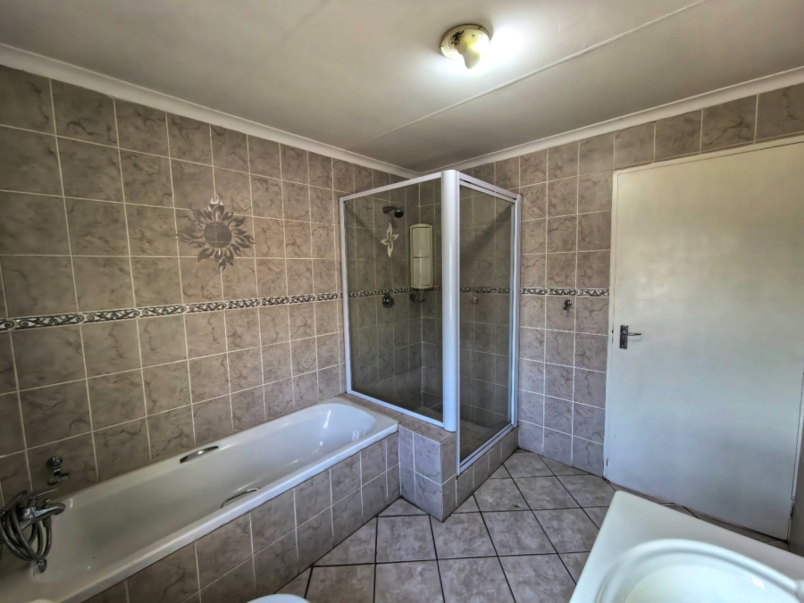 To Let 4 Bedroom Property for Rent in Eveleigh Gauteng