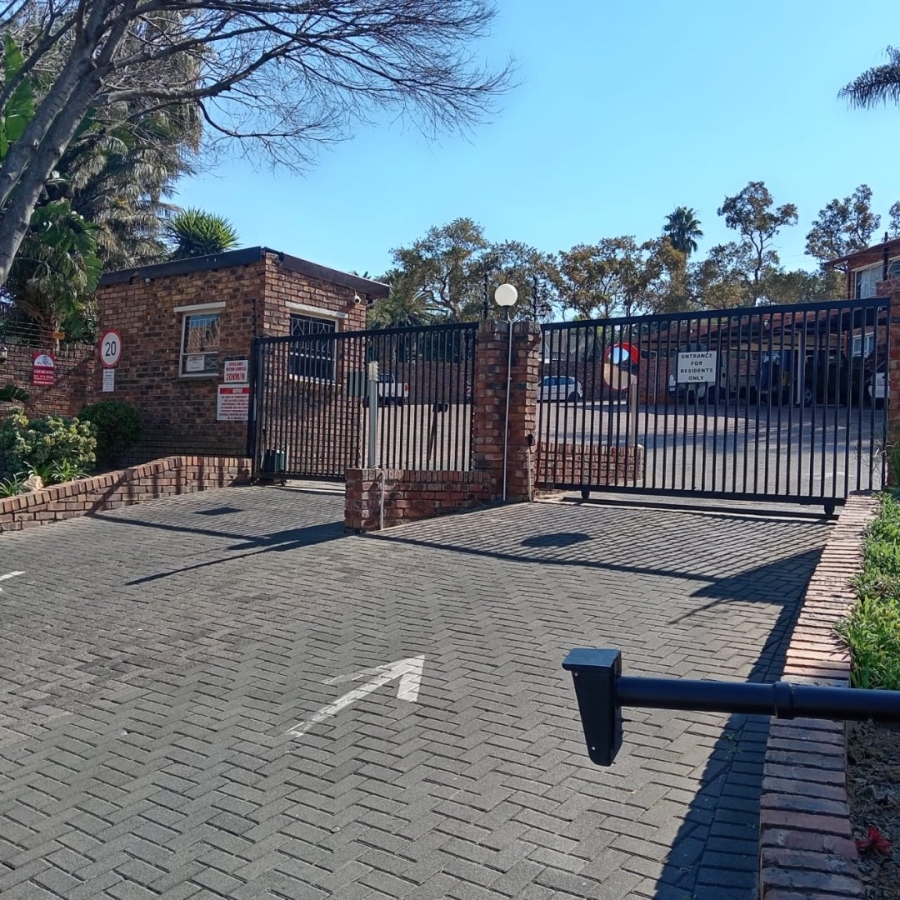 2 Bedroom Property for Sale in Vorna Valley Gauteng