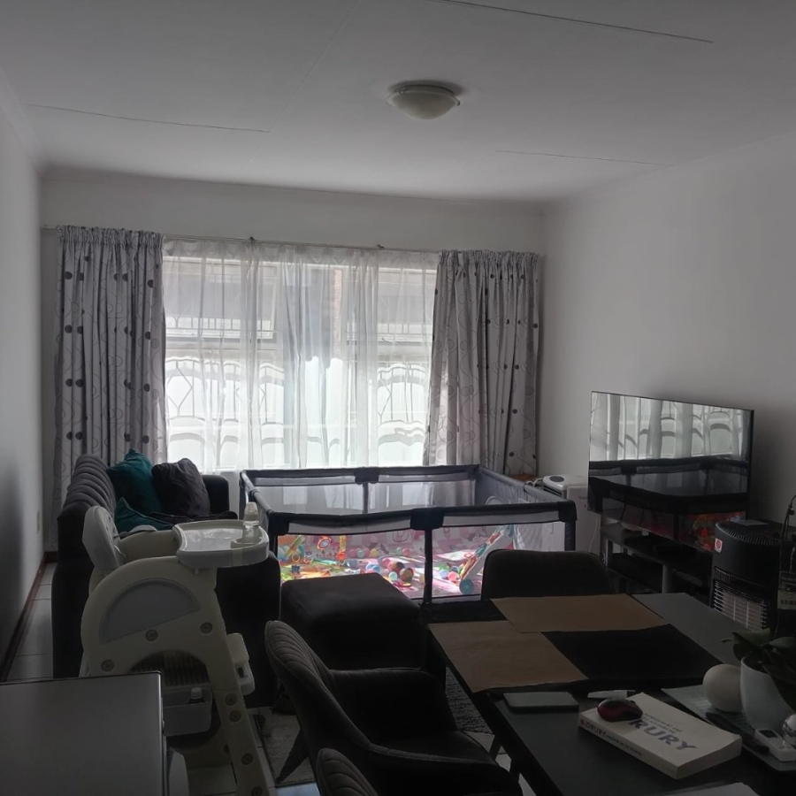 2 Bedroom Property for Sale in Vorna Valley Gauteng