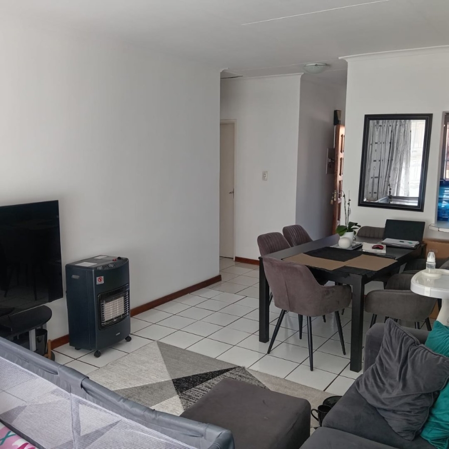 2 Bedroom Property for Sale in Vorna Valley Gauteng