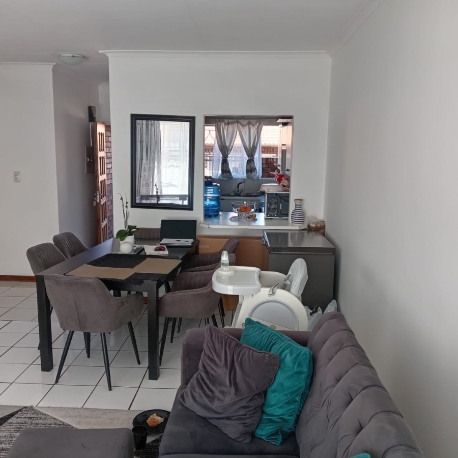 2 Bedroom Property for Sale in Vorna Valley Gauteng