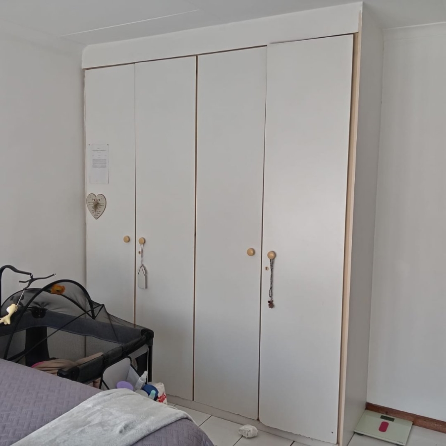 2 Bedroom Property for Sale in Vorna Valley Gauteng