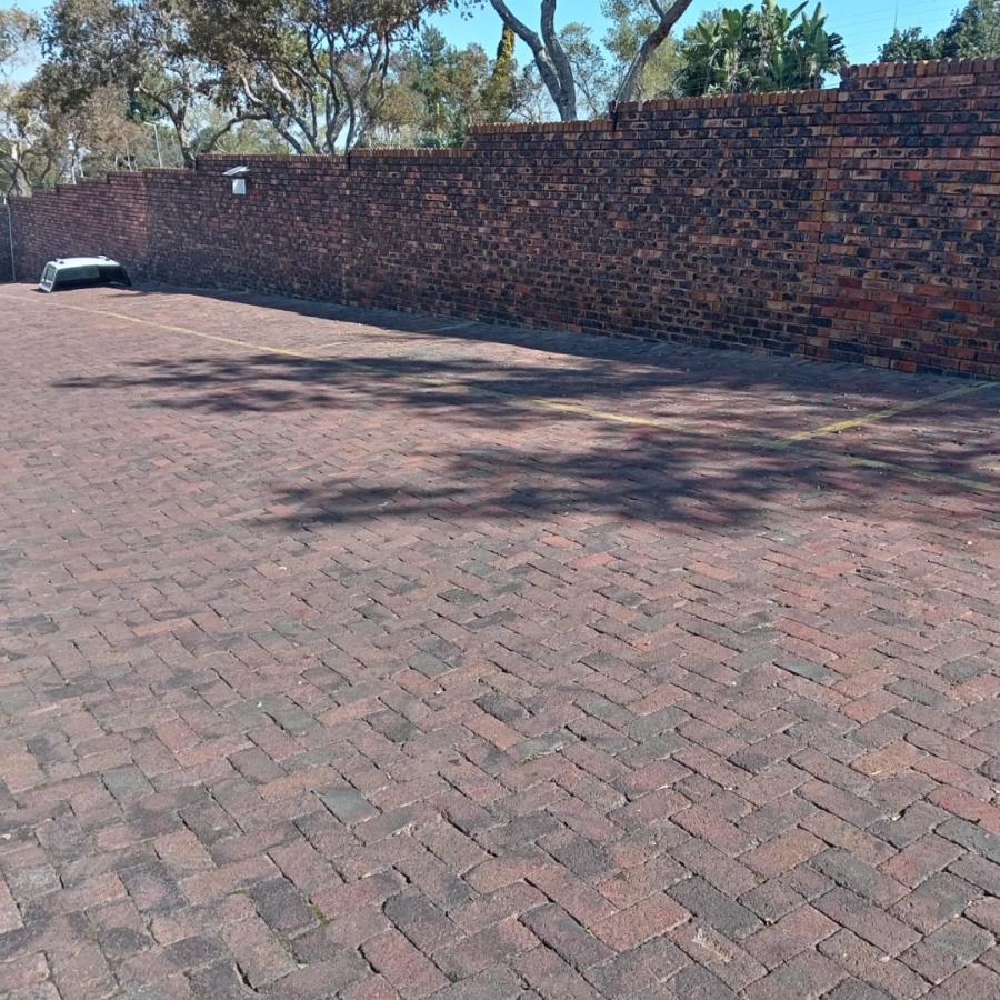 2 Bedroom Property for Sale in Vorna Valley Gauteng