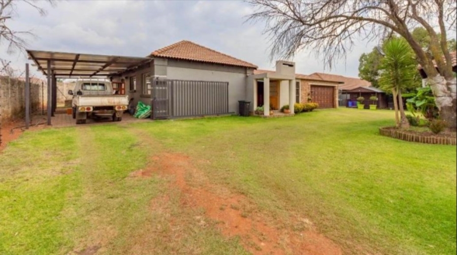 17 Bedroom Property for Sale in Bredell Gauteng
