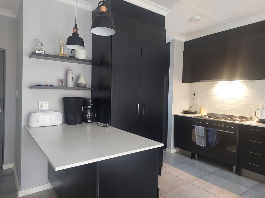 2 Bedroom Property for Sale in Ferndale Gauteng