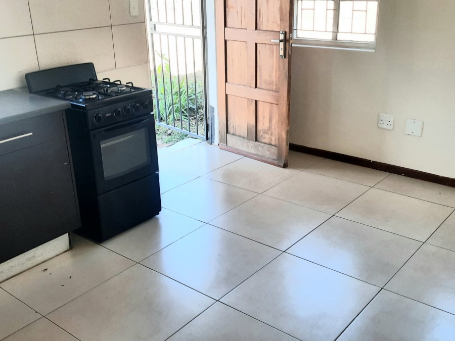 To Let 2 Bedroom Property for Rent in Kensington B Gauteng