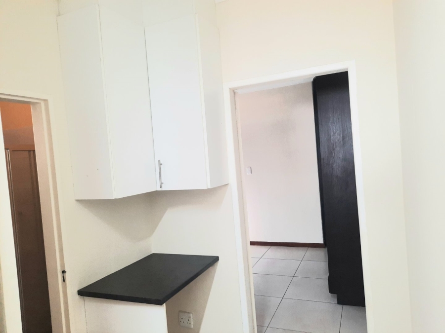 To Let 2 Bedroom Property for Rent in Kensington B Gauteng