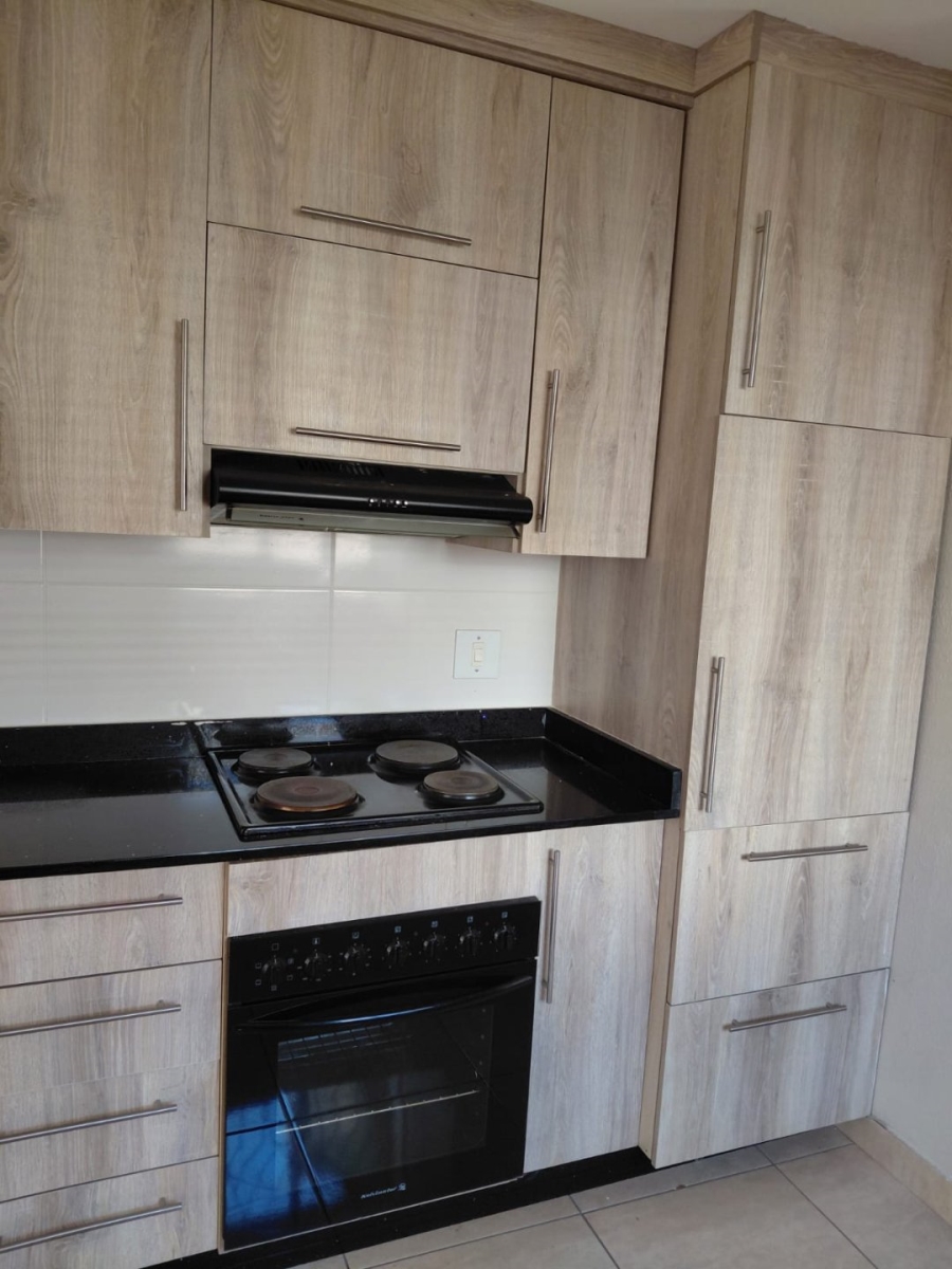 To Let 3 Bedroom Property for Rent in Soshanguve FF Gauteng